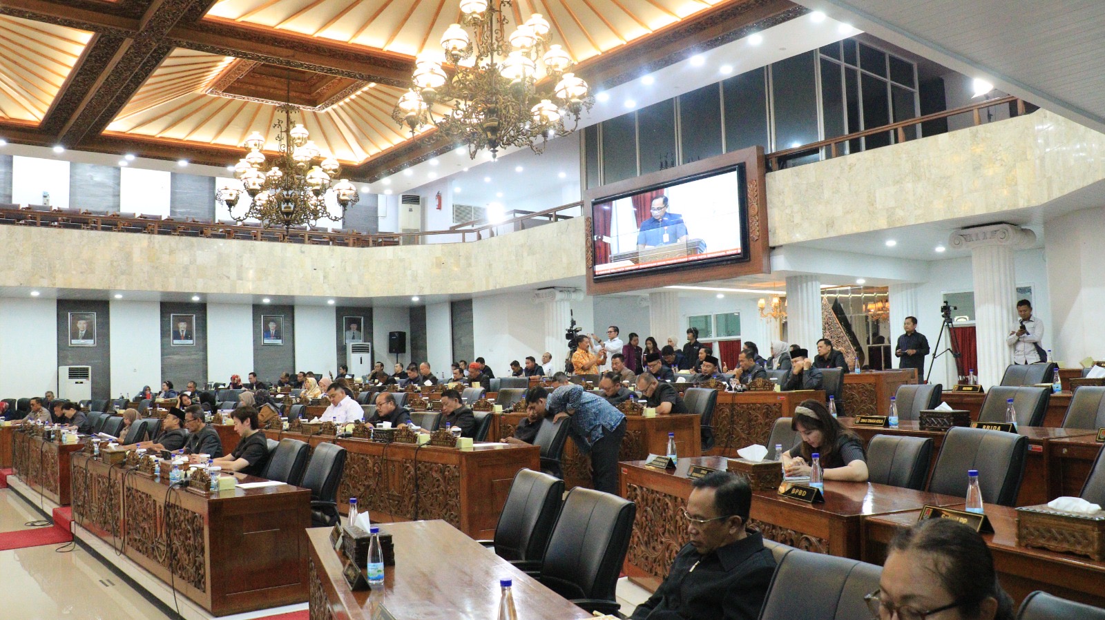 Image Berita Rapat Paripurna membahas Raperda tentang APBD Kota Semarang Tahun Anggaran 2026