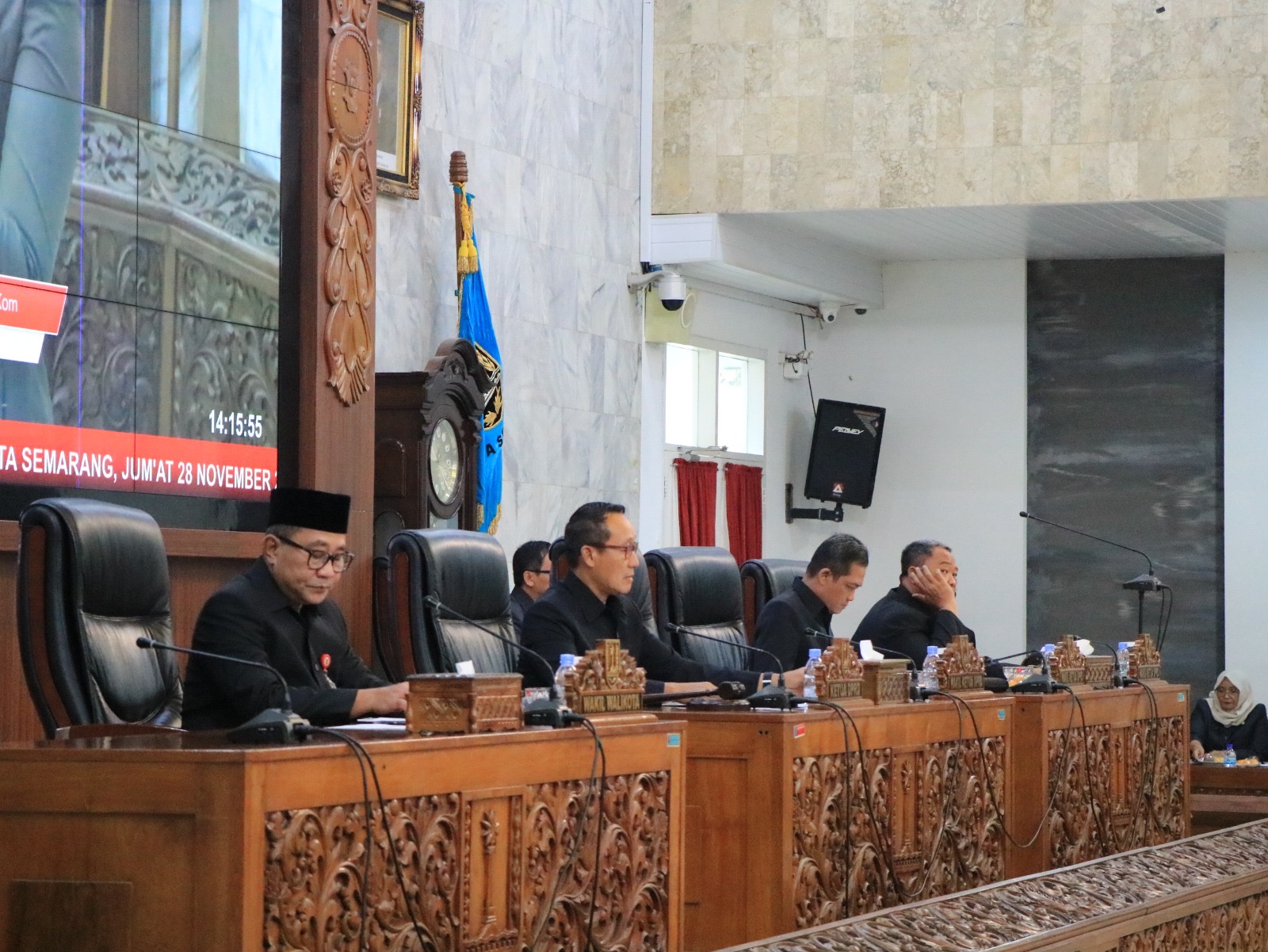 Image Berita Rapat Paripurna dengan agenda Persetujuan bersama Penetapan Raperda tentang Anggaran Pendapatan dan Belanja Kota Semarang TA 2026 menjadi Peraturan Daerah APBD Kota Semarang TA 2026