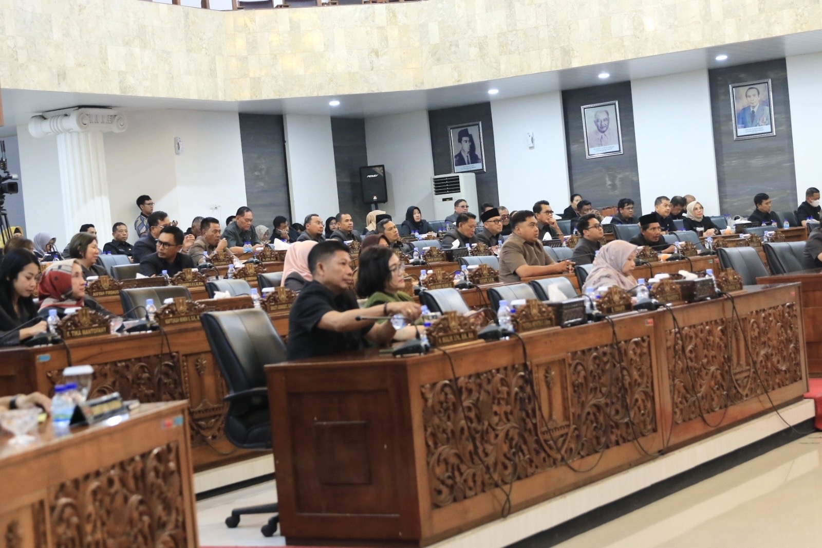 Image Blog Rapat Paripurna dengan agenda Pembahasan Raperda tentang Perubahan Anggaran Pendapatan dan Belanja Daerah Kota Semarang TA 2025